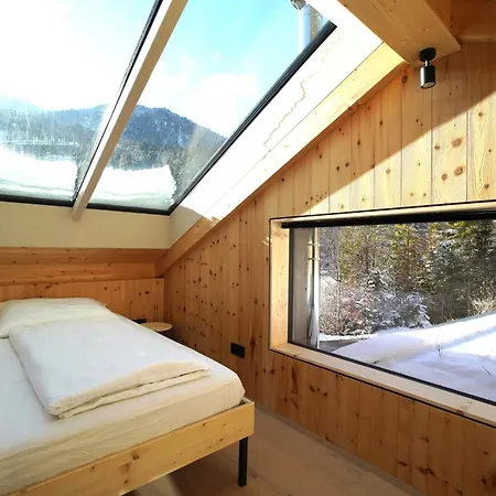 Flussbett Im Isartal * شارنيتز